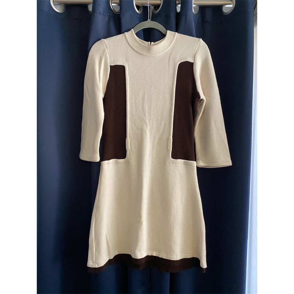 Alice + Olivia - SOFT Retro Mini Sweater Dress!